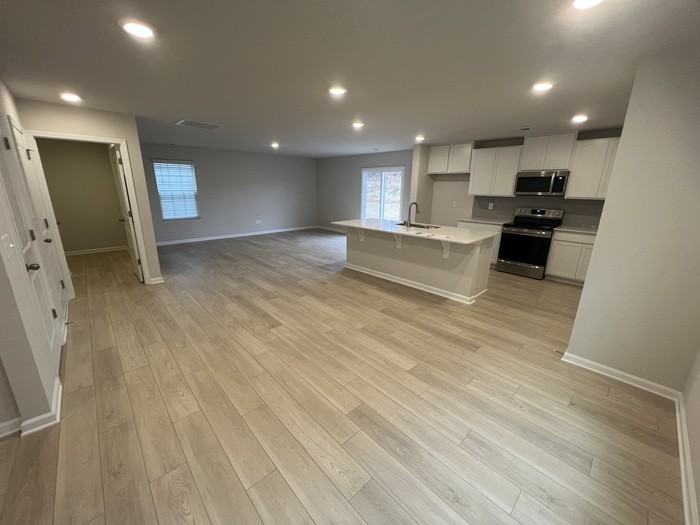 1008 Minocqua Rd - Photo 5 of 21