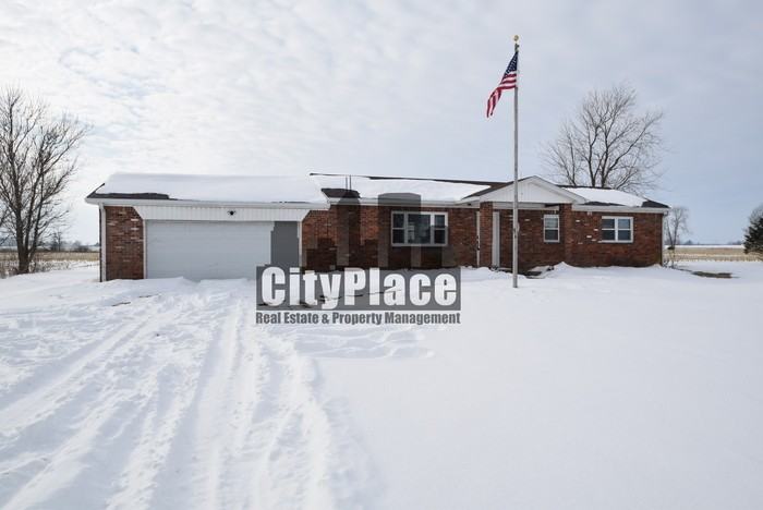 9283 N 100 W - Photo 4 of 21