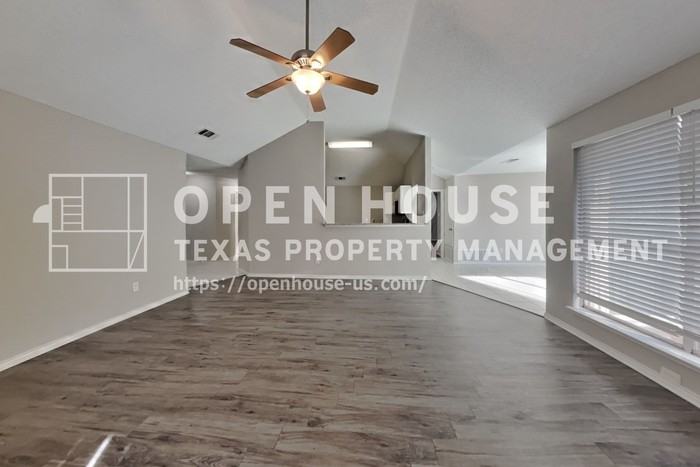 4908 Shady Oak Trl - Photo 6 of 23