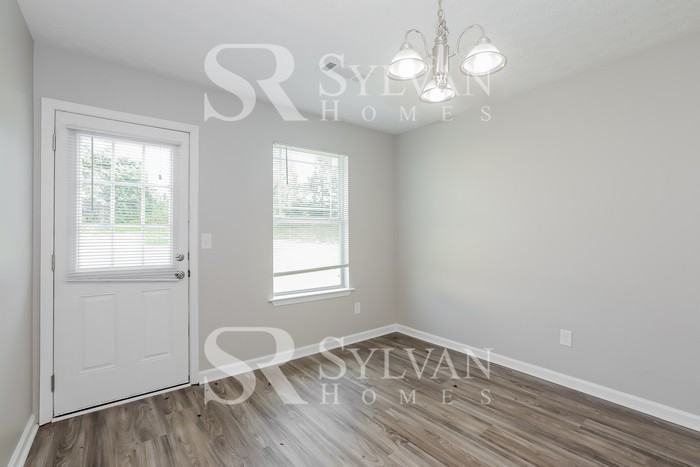 6876 Lockley Ct - Photo 5 of 17