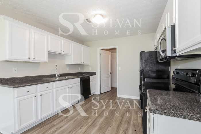 6876 Lockley Ct - Photo 6 of 17