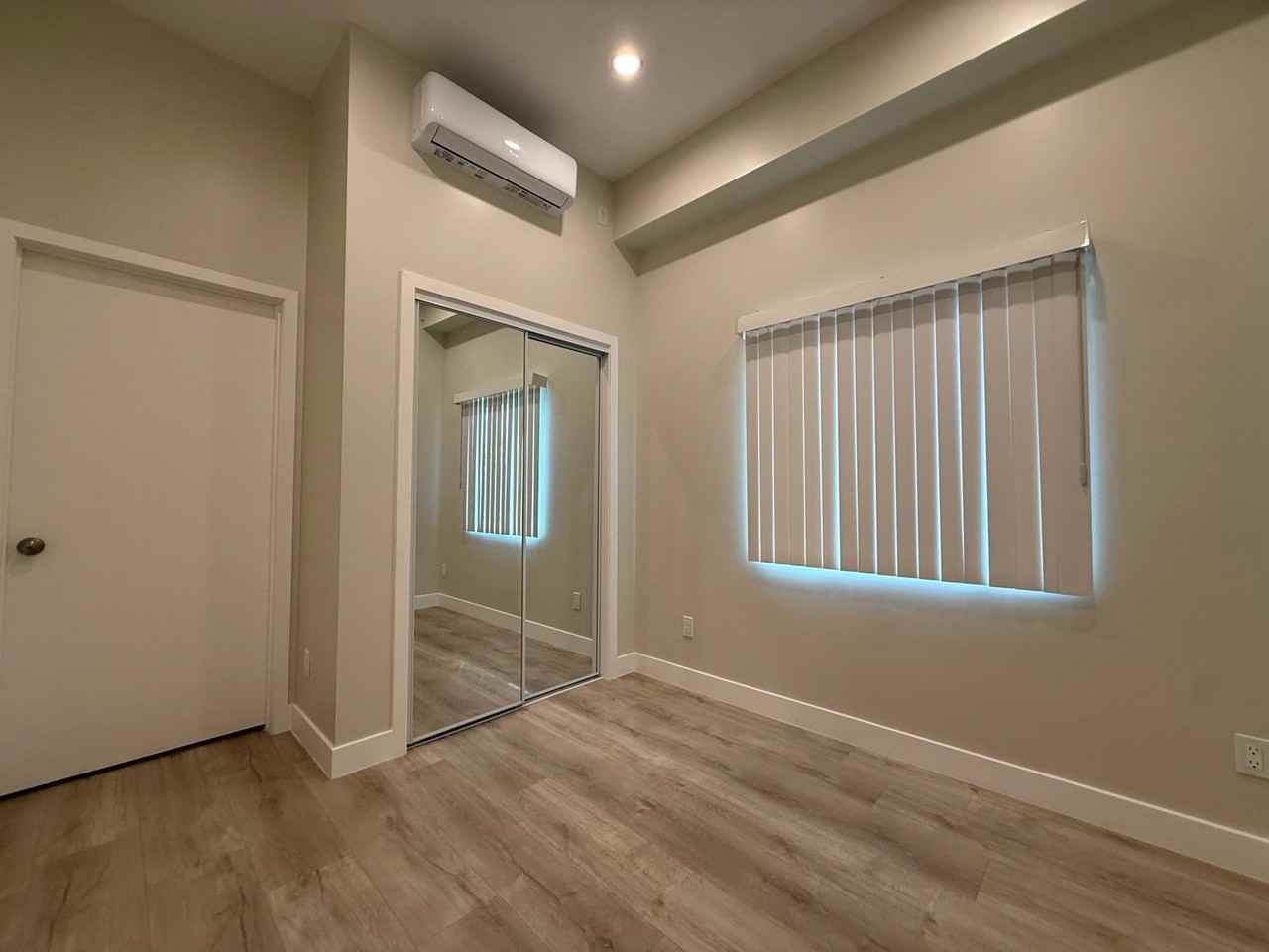 2823 Corning Avenue - Photo 7 of 50