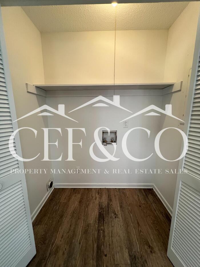 240 Colleen Ct #10B240 - Photo 6 of 11