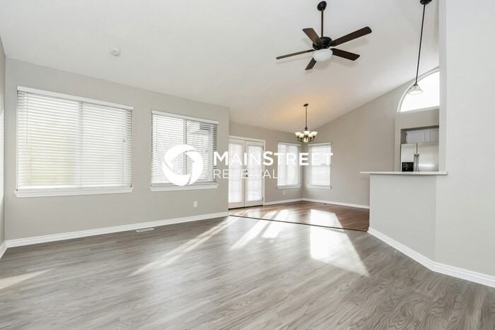 8834 Cloverleaf Cir - Photo 2 of 17