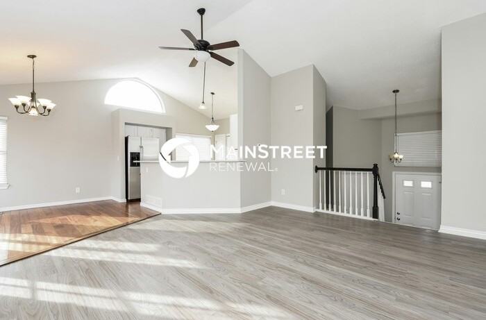 8834 Cloverleaf Cir - Photo 3 of 17