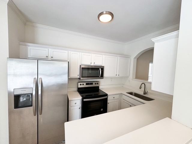 668 Smith St Sw - Photo 4 of 16