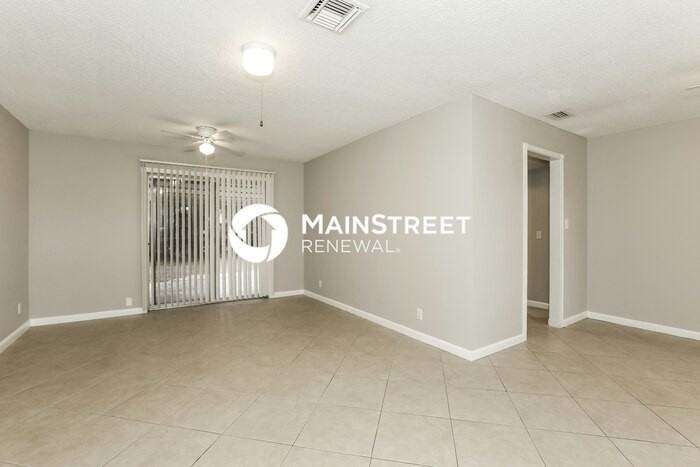 771 Sw 70th Way - Photo 3 of 16