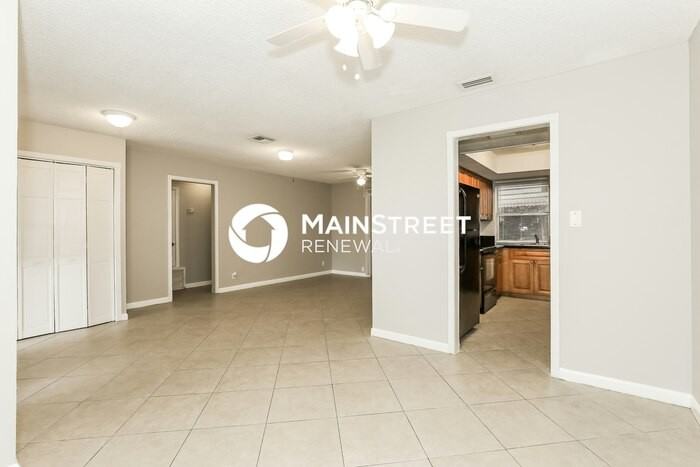 771 Sw 70th Way - Photo 5 of 16