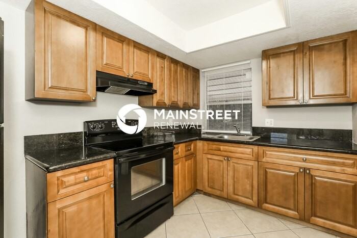 771 Sw 70th Way - Photo 6 of 16