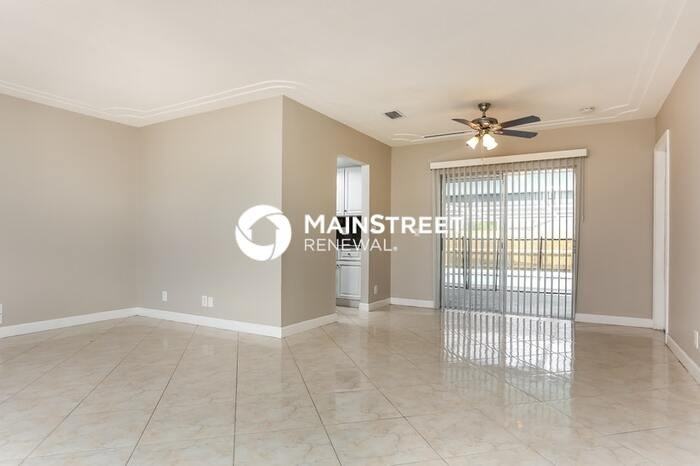 1531 Nw 46th Ave - Photo 3 of 15