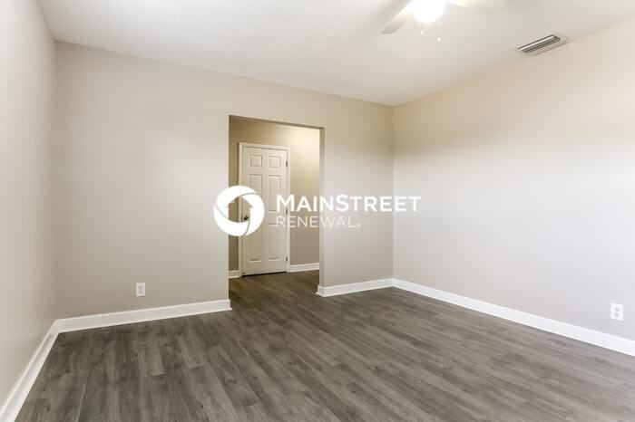 1531 Nw 46th Ave - Photo 7 of 15