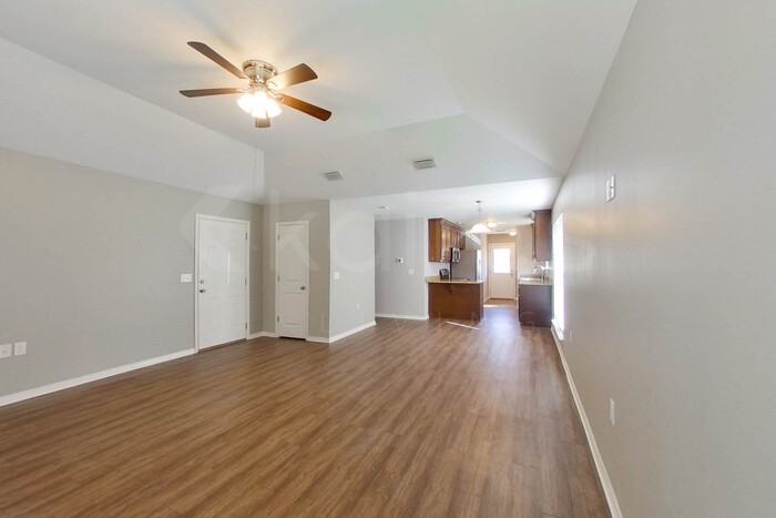 16107 Hoiles Ave - Photo 5 of 20