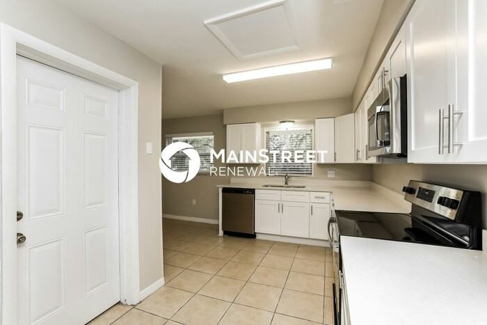 5604 Fair Oak Ct - Photo 6 of 16