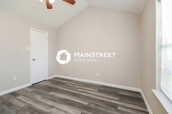 7223 Londres Dr - Photo 7 of 16