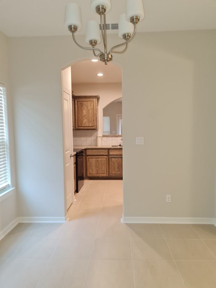 2547 Cove Real Dr - Photo 3 of 17