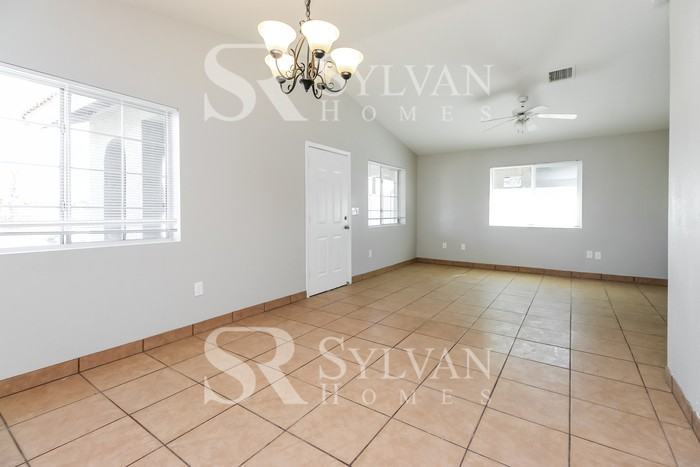 137 E Beech Ave - Photo 5 of 16