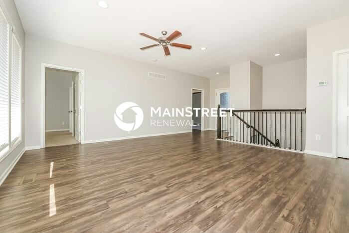 209 Ne Kim Ct - Photo 5 of 17