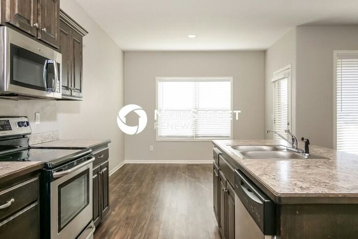 209 Ne Kim Ct - Photo 7 of 17