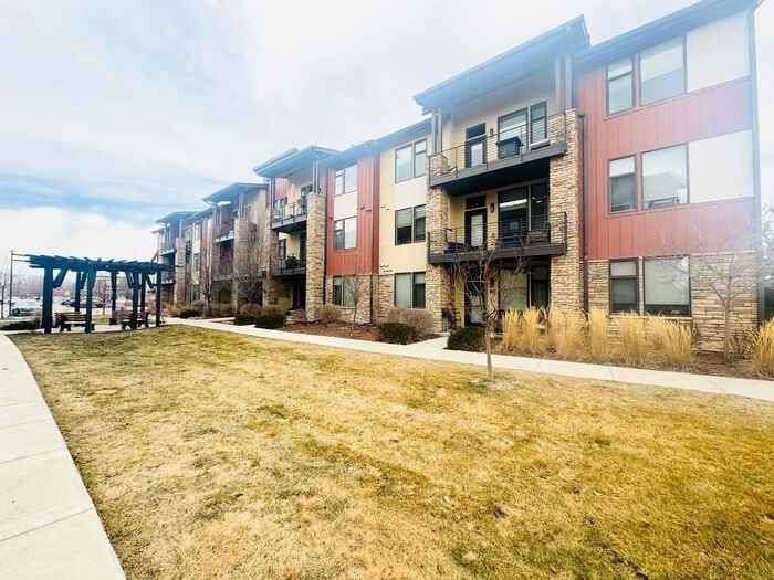 2715 Iowa Dr #206 - Photo 3 of 16