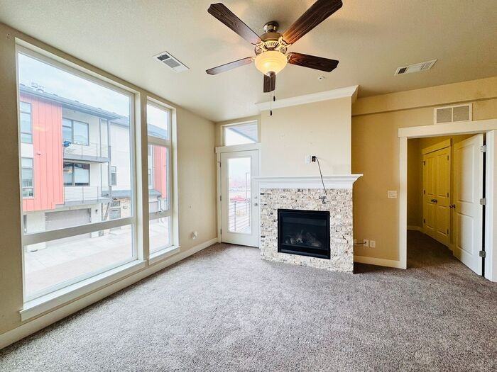 2715 Iowa Dr #206 - Photo 7 of 16