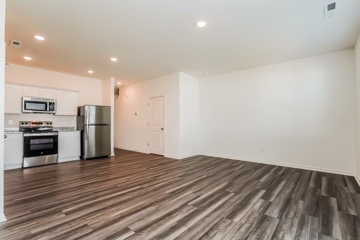 108 N Chubb Rdg - Photo 2 of 16