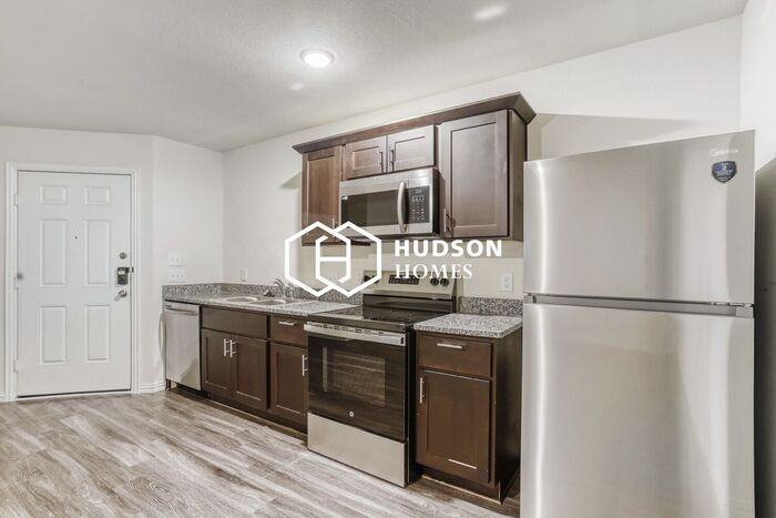 312 Calloway St #B - Photo 4 of 13