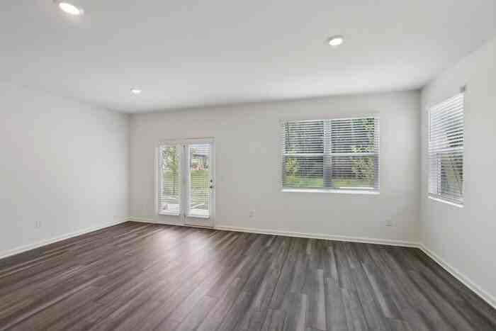 3600 Raven Way Sw - Photo 2 of 21