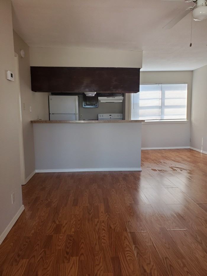 2211 New Combes Hwy #21 - Photo 4 of 8