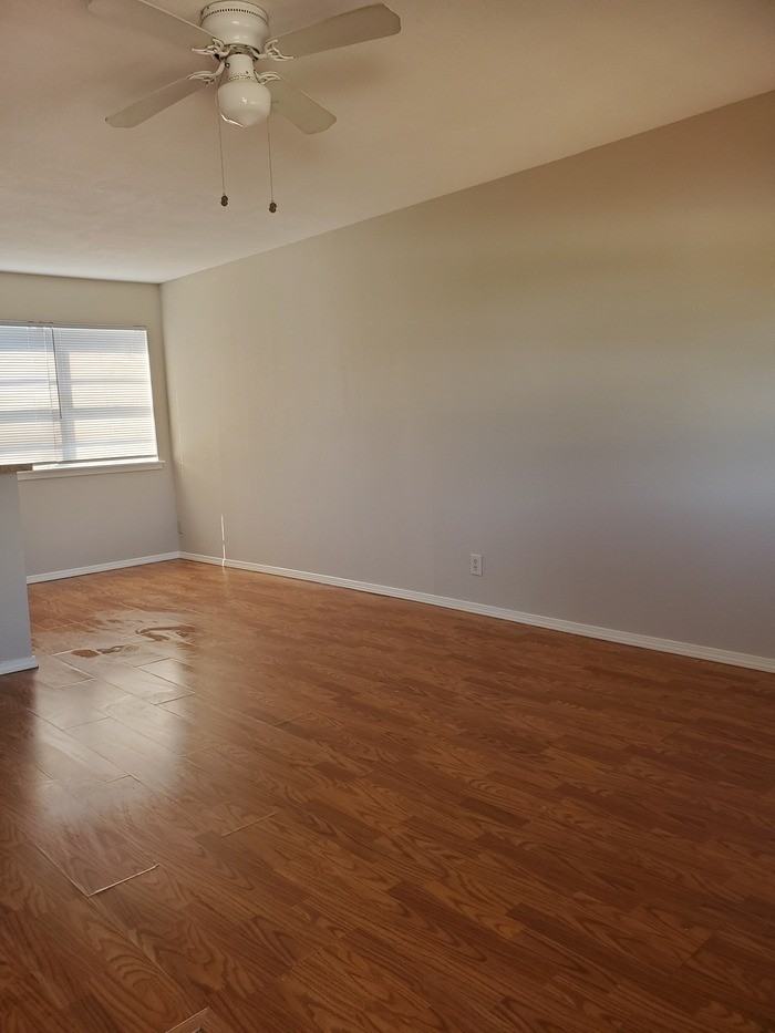 2211 New Combes Hwy #21 - Photo 5 of 8