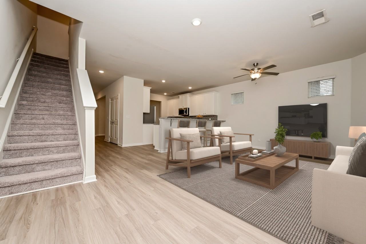 3577 Saratoga Cir - Photo 2 of 17