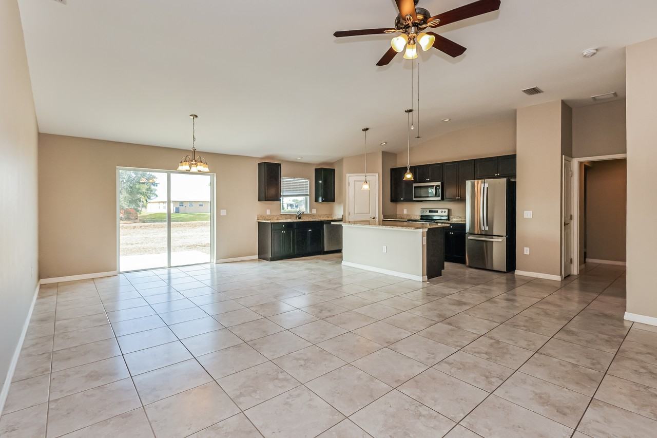 312 Radford Ave - Photo 3 of 22