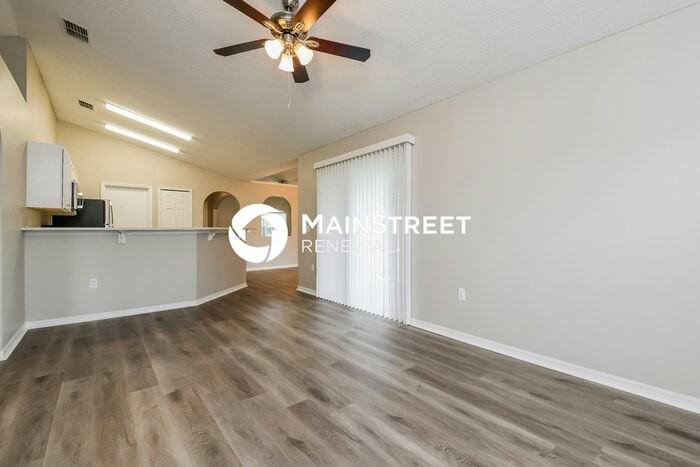 1101 Munster Ct - Photo 7 of 17