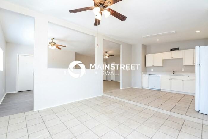 7530 E Poinciana Dr - Photo 2 of 16