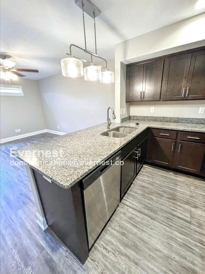 1000 Henry Place Blvd #106 - Photo 4 of 23