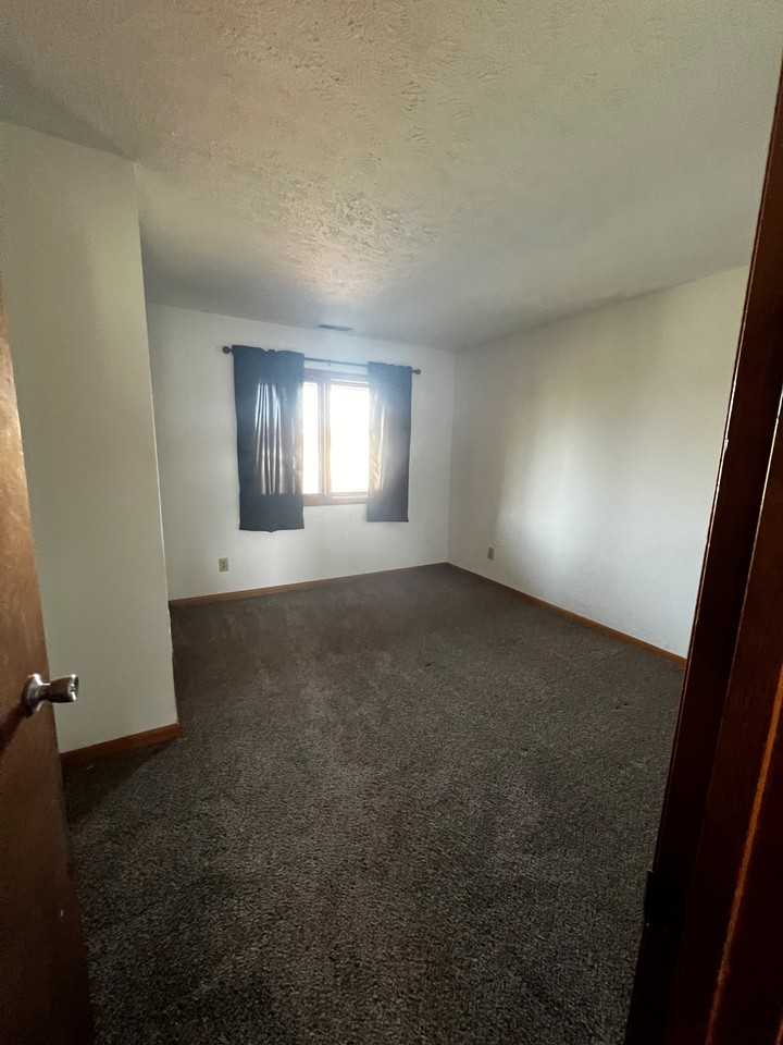 1150 Delphi Ave #10 - Photo 3 of 11