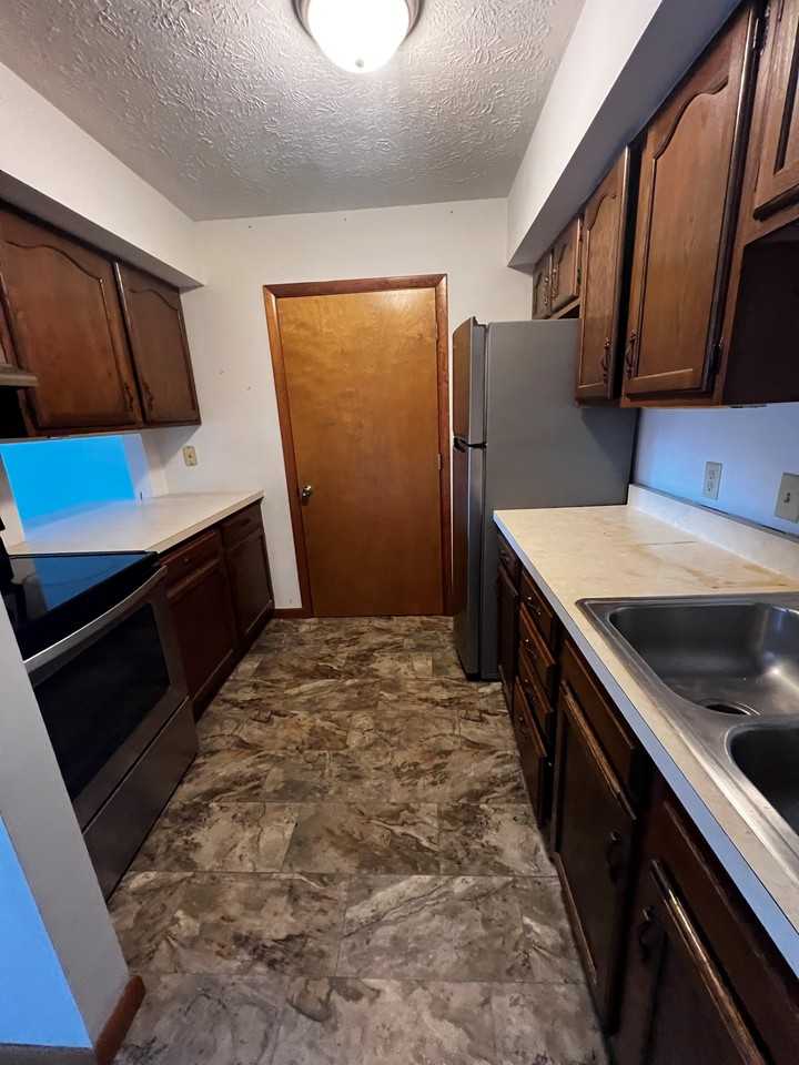 1150 Delphi Ave #10 - Photo 7 of 11