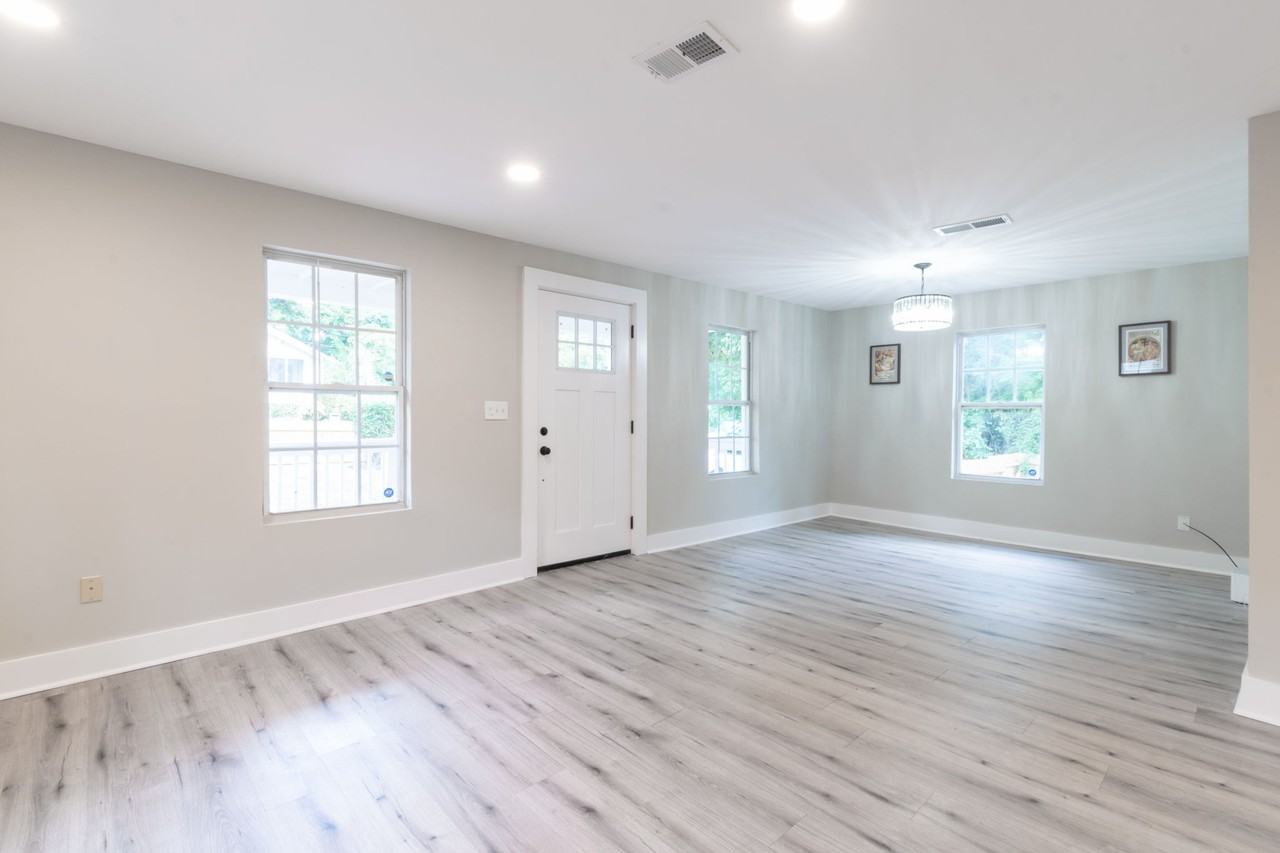 714 Emily Pl Nw #1 - Photo 3 of 20