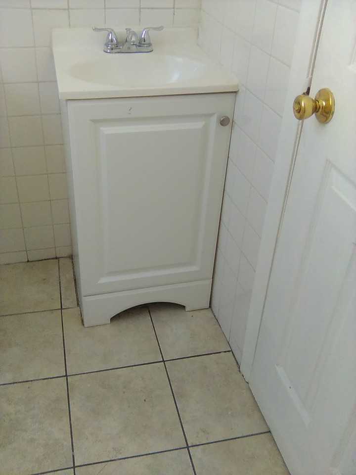 Roosevelt Avenue #2ndFLAPT2B - Photo 2 of 12