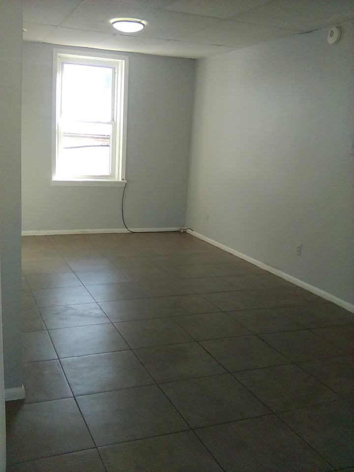 Roosevelt Avenue #2ndFLAPT2B - Photo 6 of 12