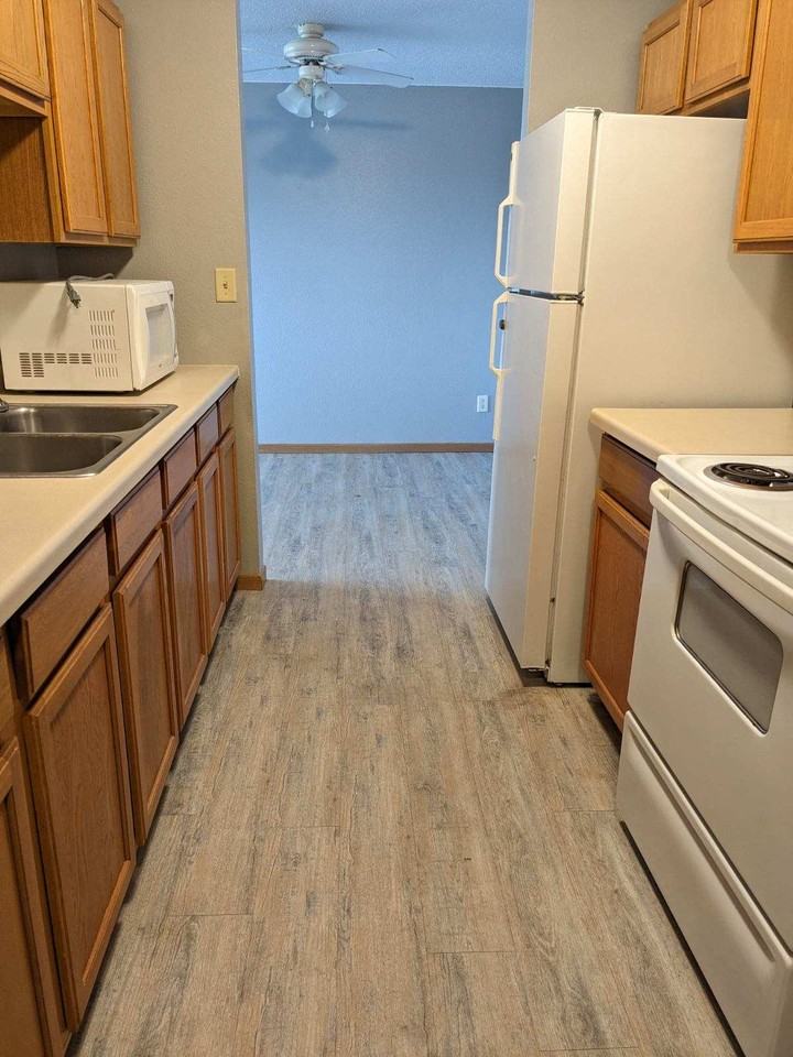 946 E Tower Ave #19 - Photo 3 of 7