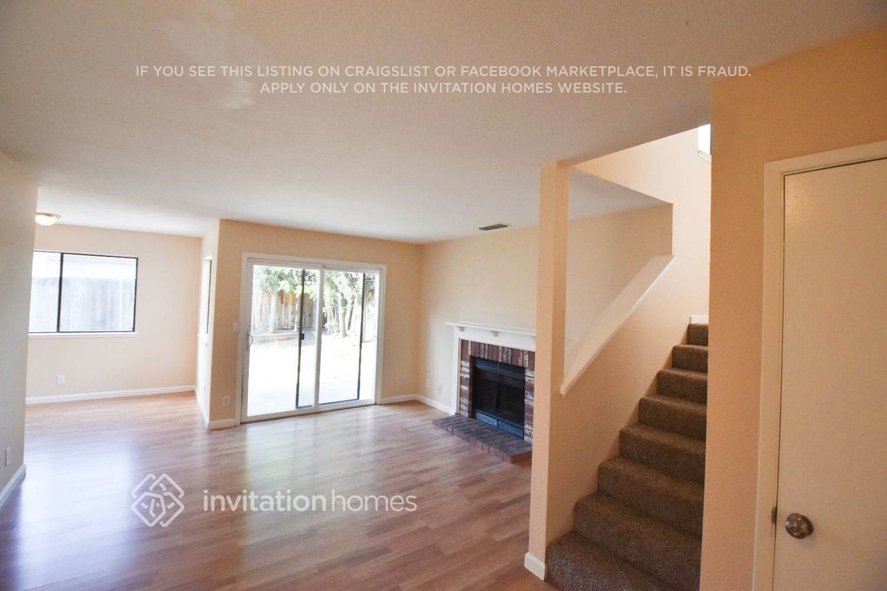 1837 Babbe St - Photo 3 of 11