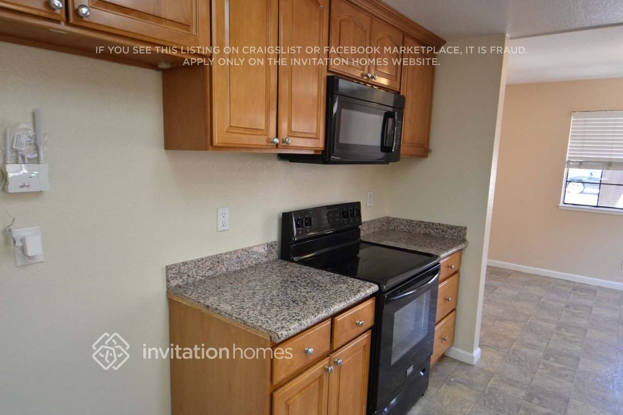 1837 Babbe St - Photo 5 of 11