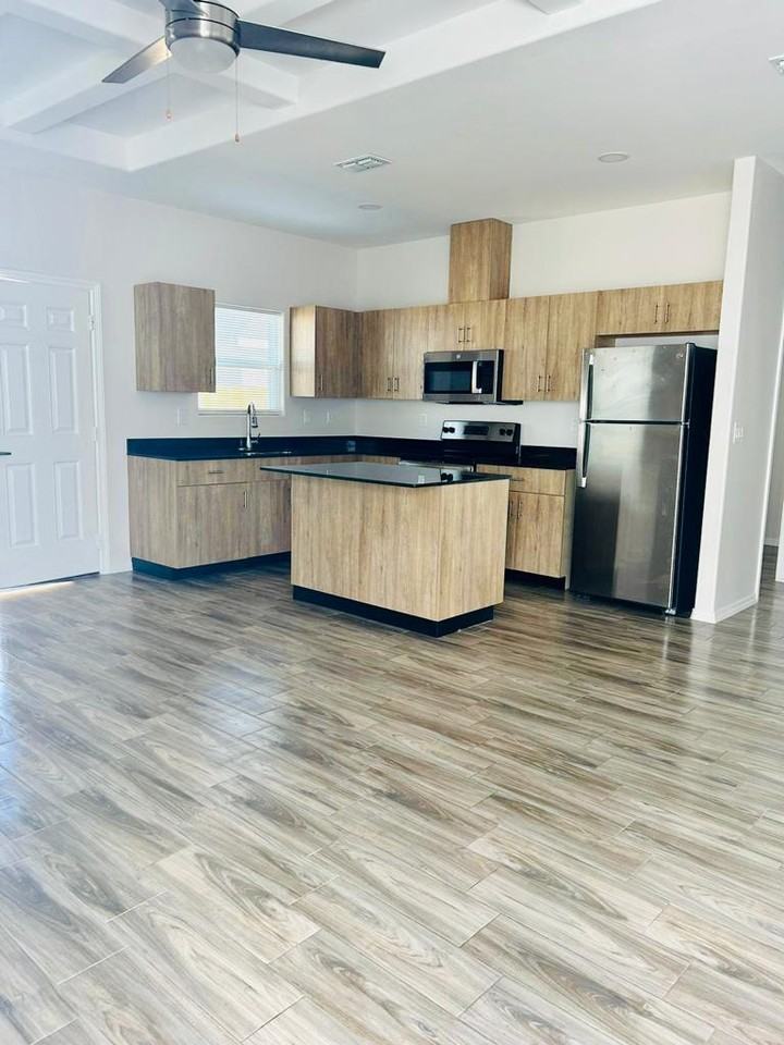 4904 Ncrown Point #2 - Photo 7 of 9