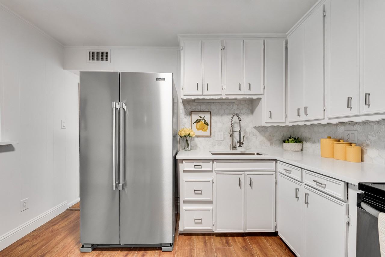 202 Pine St #NA - Photo 3 of 11