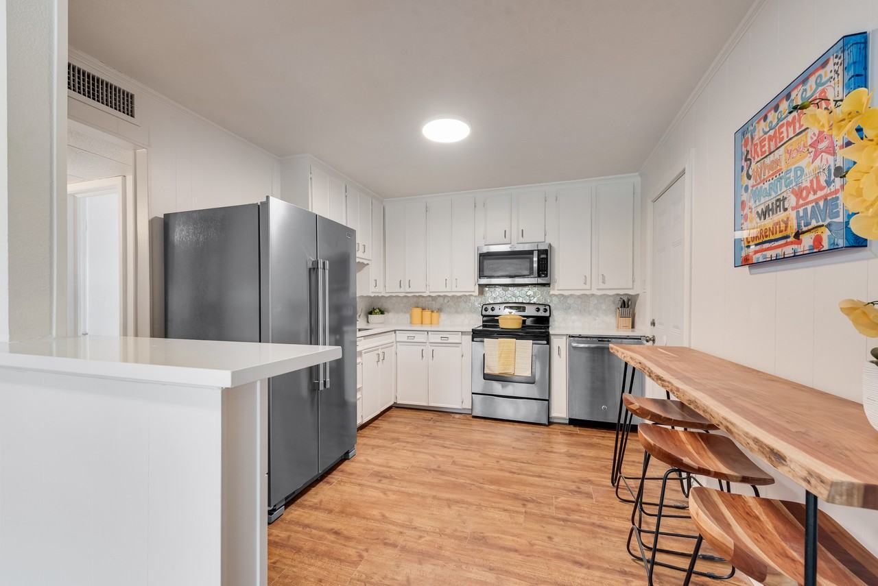 202 Pine St #NA - Photo 4 of 11