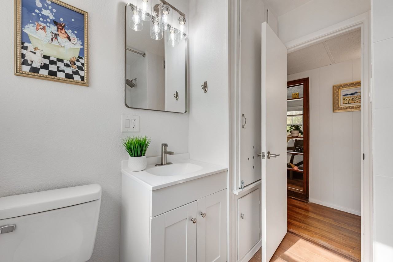 202 Pine St #NA - Photo 6 of 11