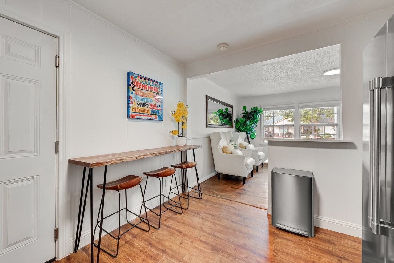 202 Pine St #NA - Photo 7 of 11