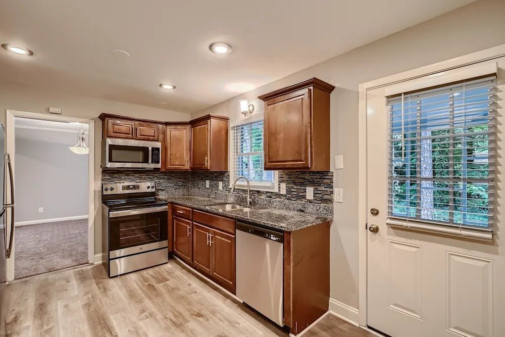 1704 Chase Ridge Dr #NA - Photo 2 of 19