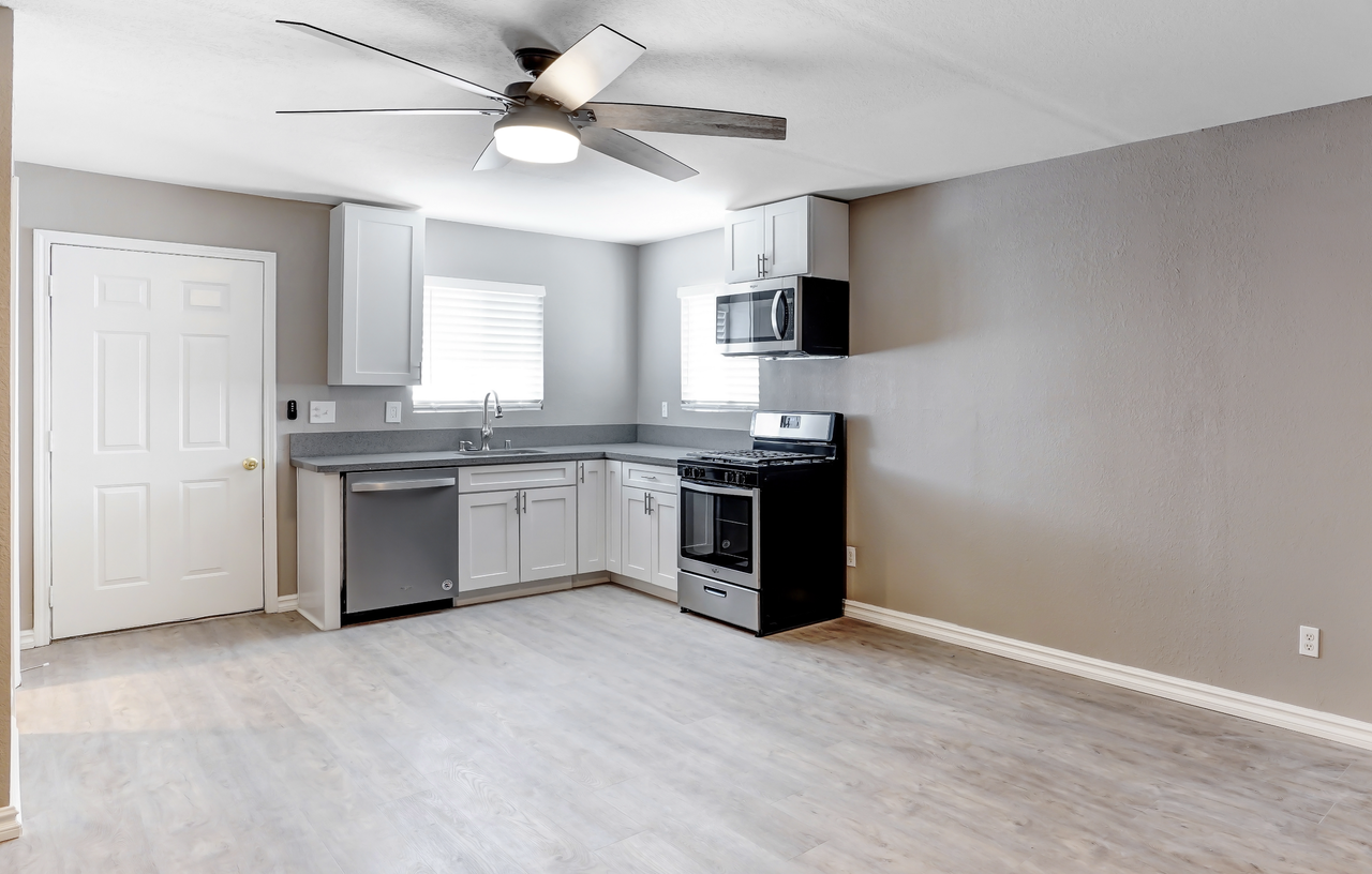 6682 Ventura Ct #1-2 - Photo 5 of 12