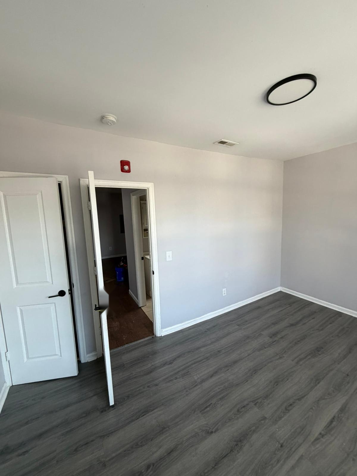 1809 N 54th St #2 - Photo 6 of 15